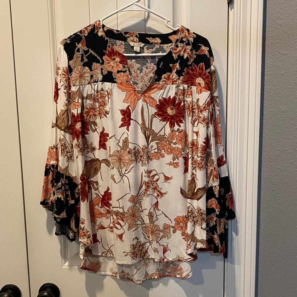 Cato Flowered White, Gold, Black and Red Top/ Blouse. Size Large